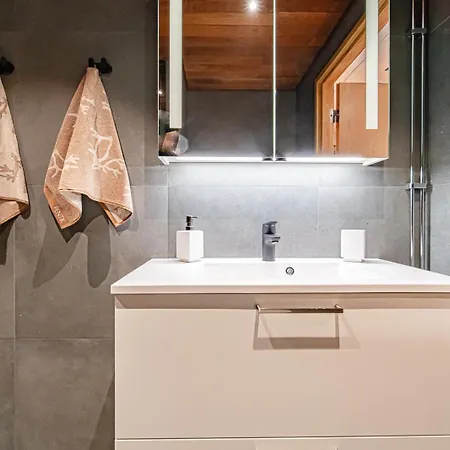 Levikaira - Ski-in Ski-out * Леви