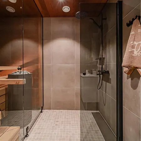 Levikaira - Ski-in Ski-out *